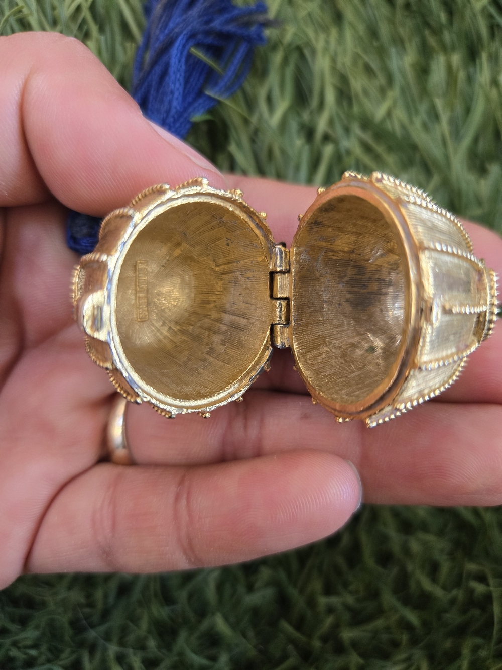 Estee Lauder Gold-Tone Egg Solid Rare Trinket Box